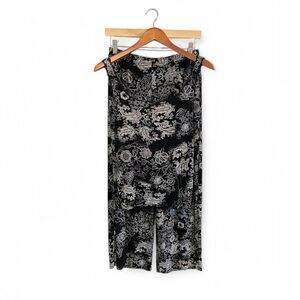 Chico's Travelers 2-piece Black and Silver Patterned Top and Pants